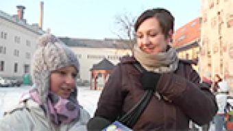 Tłumy dzieci na zamku