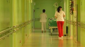 Ile zarabiają lekarze?