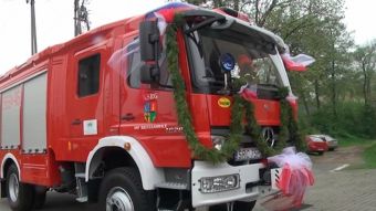 Poświęcili wóz ochotników