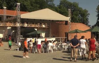 Nędza na zamku na bogato