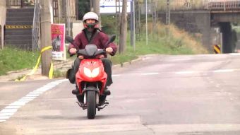 Z kategorią B na motor