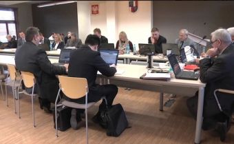 Nadzwyczajna sesja w powiecie