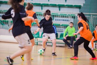 Piłka i dziewczyny w grze