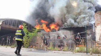 Pożar hali w Raciborzu Brzeziu