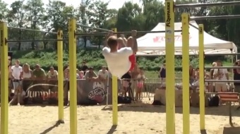 Podciąganie i naliczanie na plaży