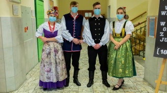 Uroczystość w szkole dla niesłyszących