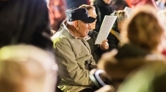 Patriotyczne śpiewanie na Rynku