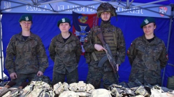 Piknik militarny na zamku