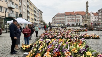 Ile wydamy na Wszystkich Świętych