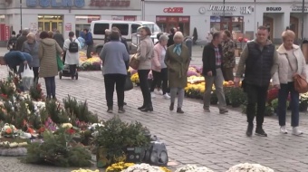 Jakie ceny przed Wszystkimi Świętymi