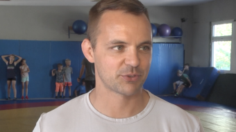 Lato w mieście na zapaśniczej macie