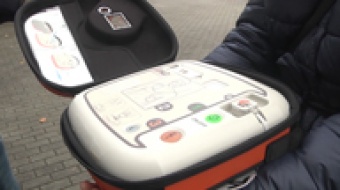 Defibrylatory zamontowane