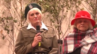 Kolędowanie na peronie