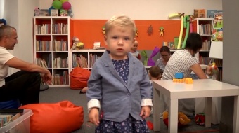 Maluchy w bibliotece