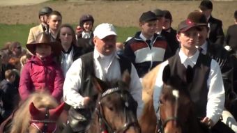 W Sudole procesja zgromadziła setki obserwatorów