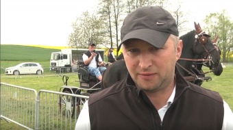 Konno przez wsie Pietrowic