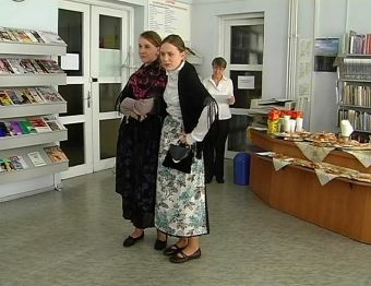 "Opowiadać znaczy klycić"